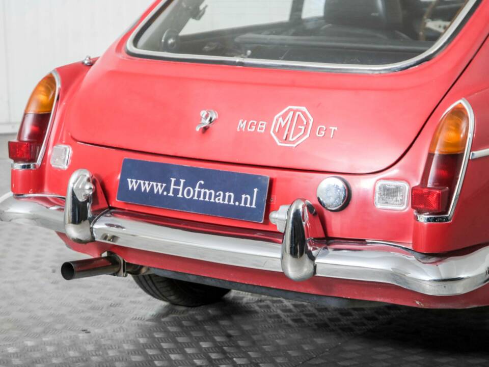 Image 27/50 of MG MGB GT (1967)