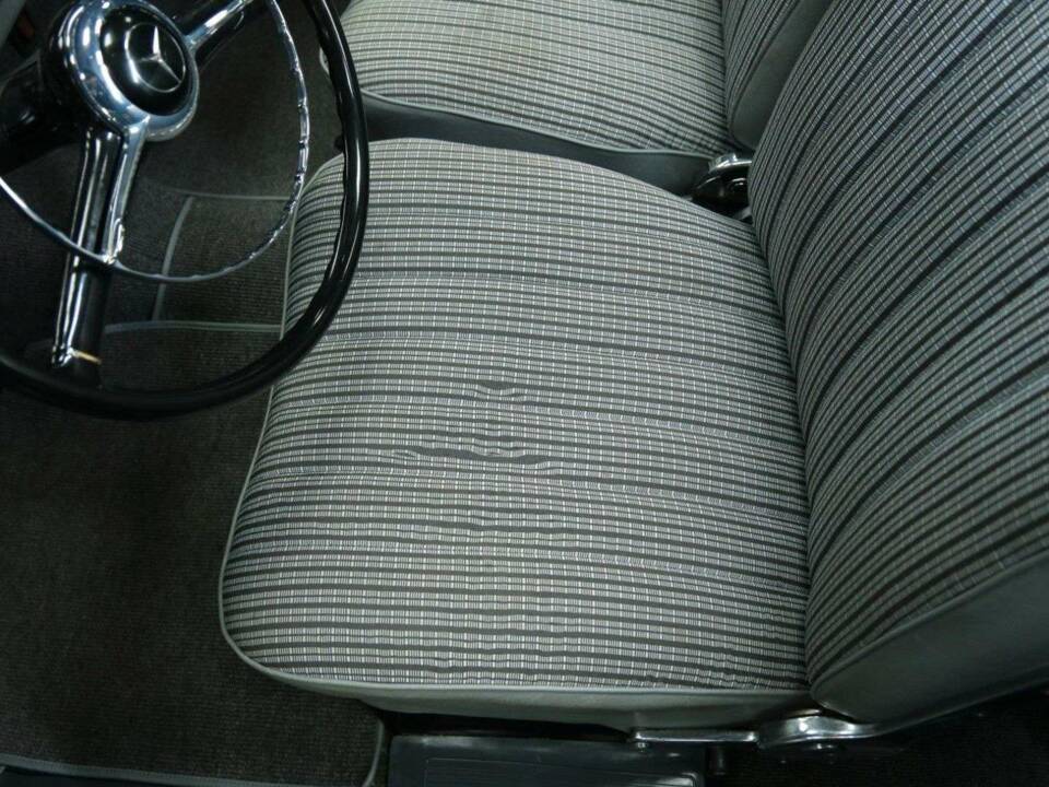 Bild 16/49 von Mercedes-Benz 180 D (1956)