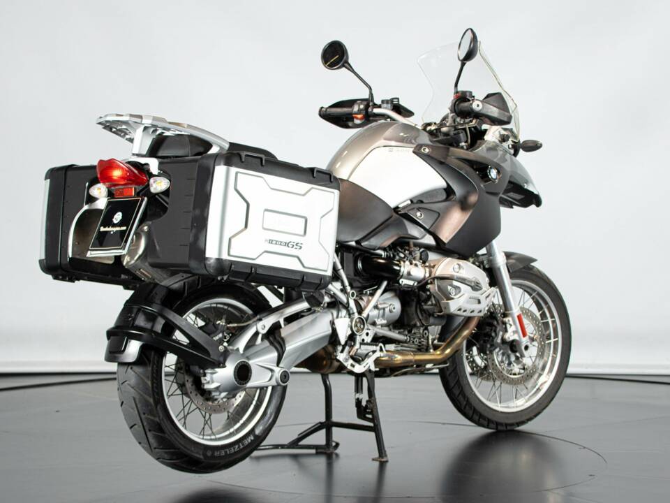 Imagen 4/50 de BMW DUMMY (2006)