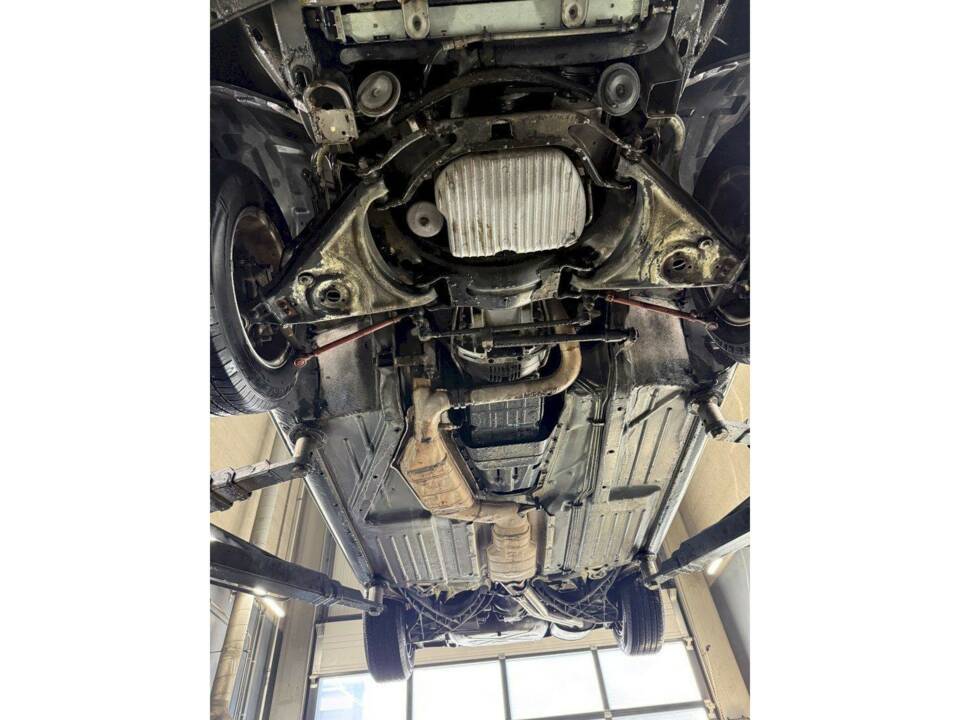 Image 34/36 of Mercedes-Benz 560 SL (1988)