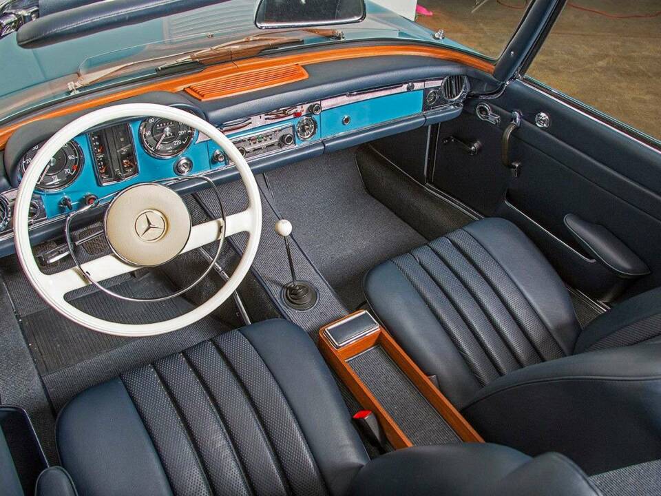 Imagen 32/44 de Mercedes-Benz 230 SL (1965)