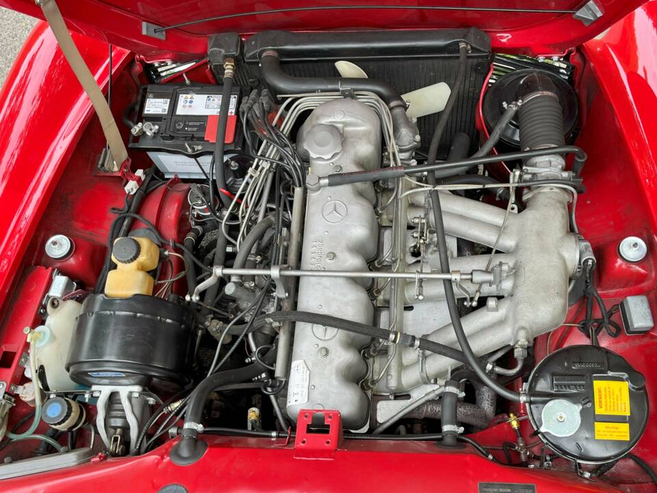 Afbeelding 24/29 van Mercedes-Benz 230 SL (1965)