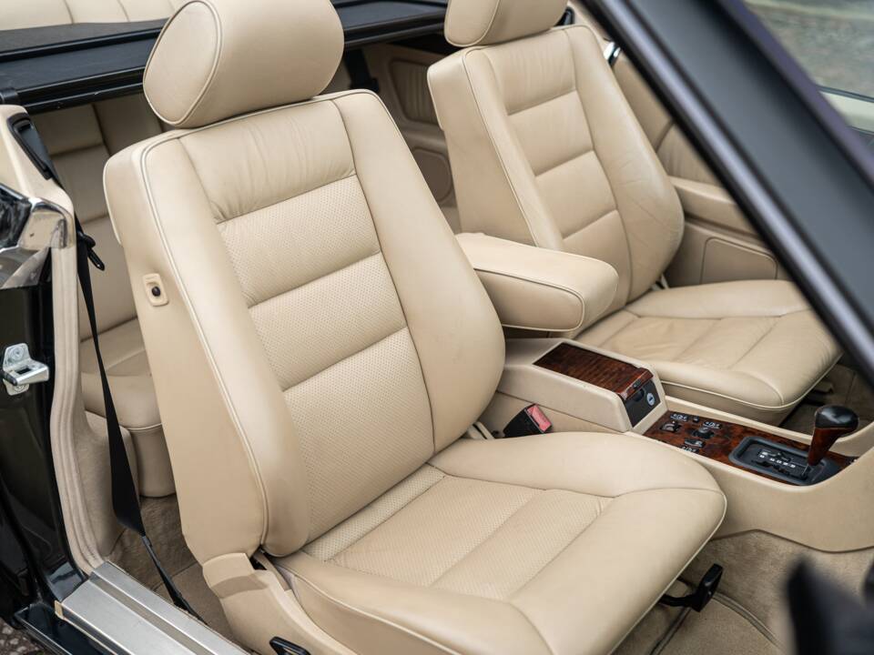 Image 52/83 de Mercedes-Benz E 220 (1996)