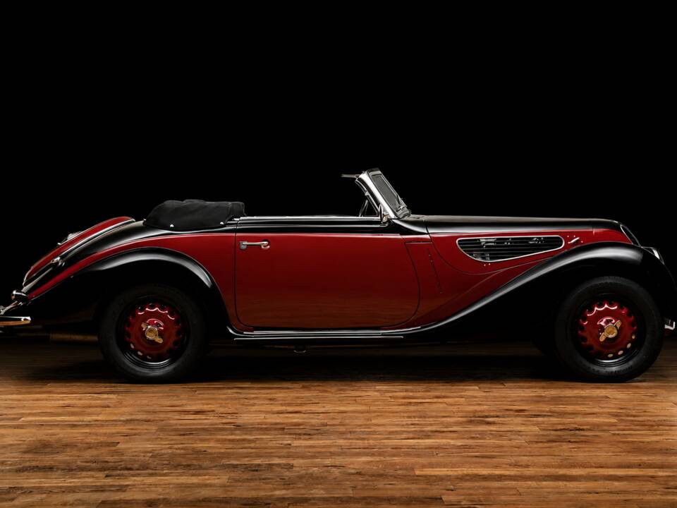 Image 3/35 of BMW 327/28 (1938)
