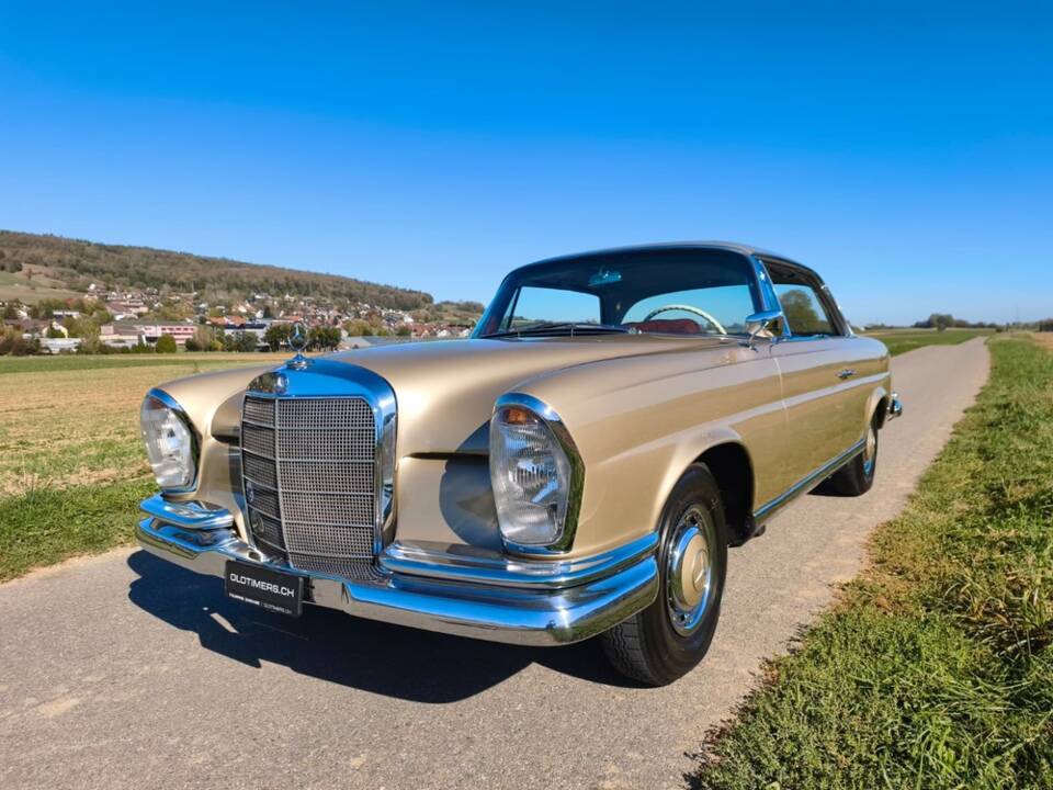 Afbeelding 21/30 van Mercedes-Benz 220 SE b (1961)