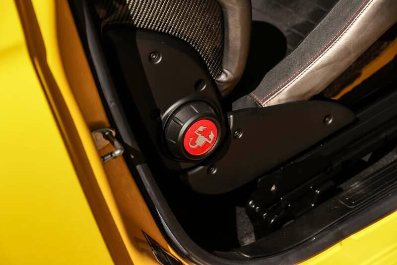 Immagine 16/41 di Abarth 695 Biposto (2006)
