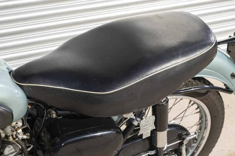 Image 46/46 of Triumph Tiger 100 II (1954)