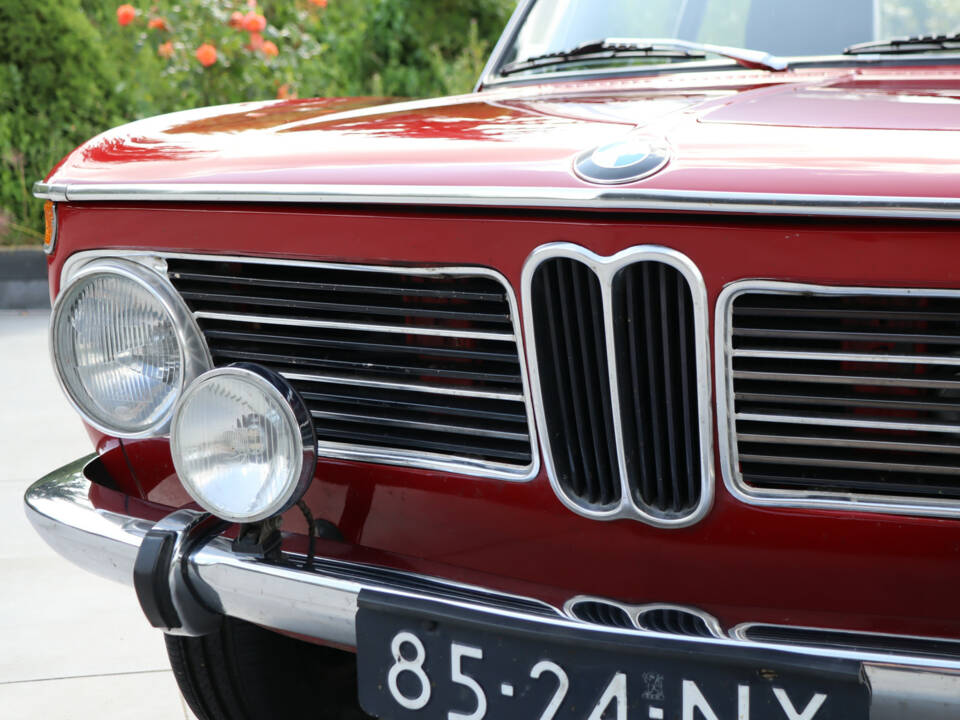 Image 17/50 of BMW 2002 (1970)