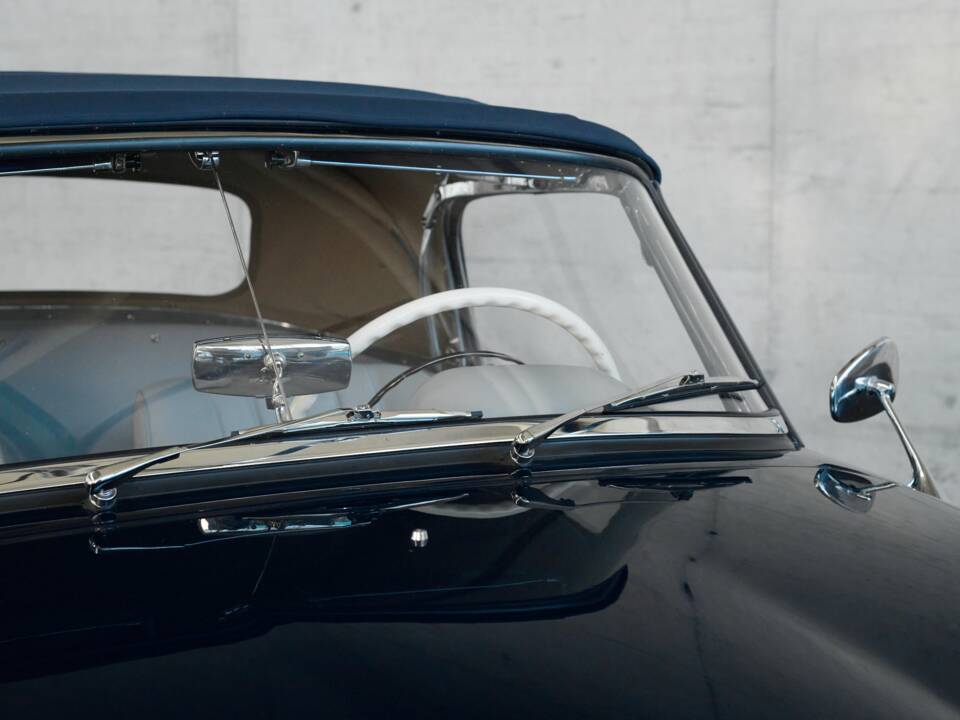 Image 41/50 de Mercedes-Benz 190 SL (1957)