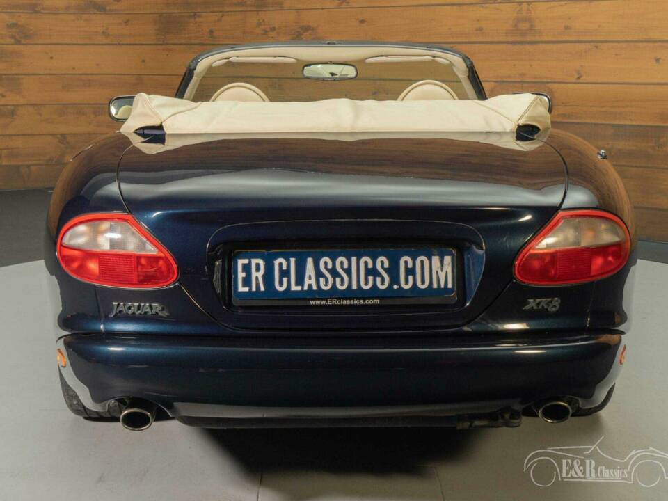 Image 5/19 de Jaguar XK8 4.0 (1997)