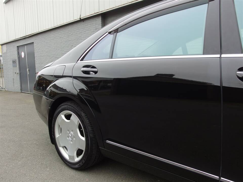 Image 15/48 of Mercedes-Benz S 600 L (2006)