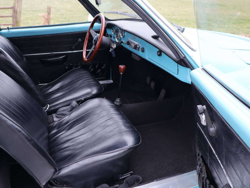 Image 39/50 of Volkswagen Karmann Ghia 1600 (1970)