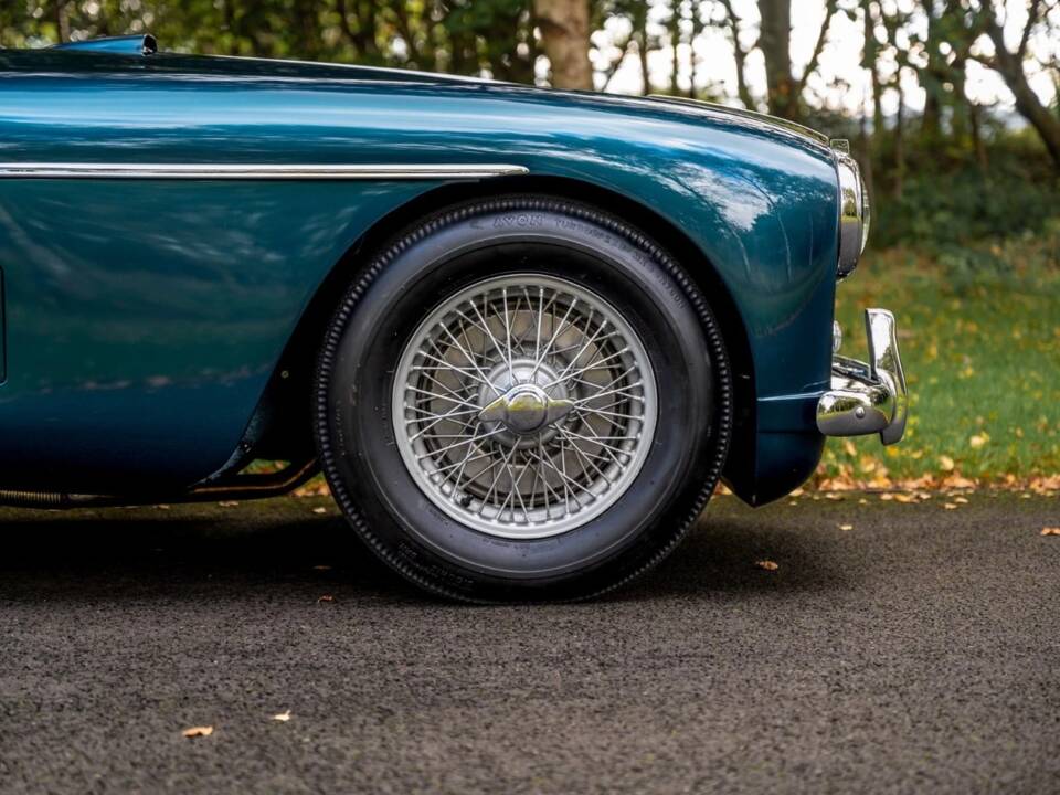 Image 20/64 of Aston Martin DB 2/4 Mk II (1957)