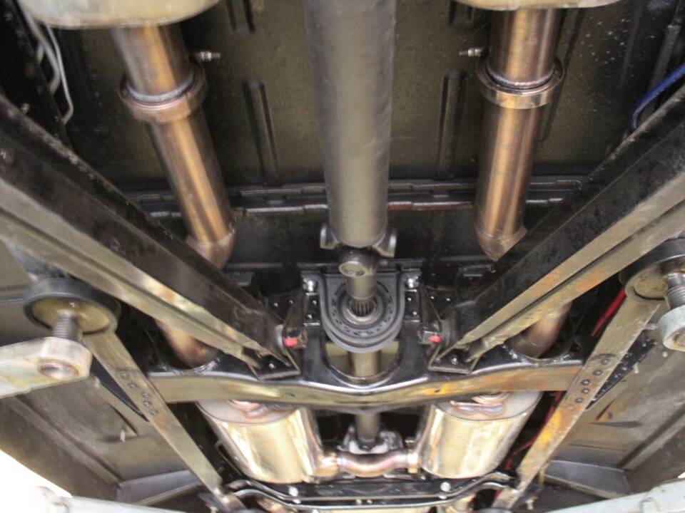 Immagine 24/30 di Chevrolet Suburban (1970)