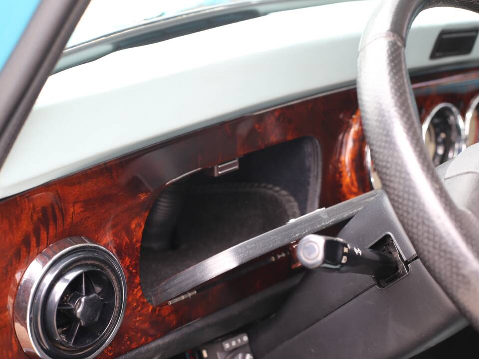 Immagine 14/34 di Mini Cooper 1.3i MPI (1997)