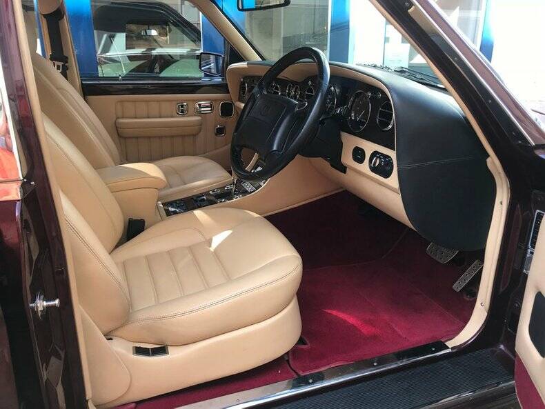Imagen 2/26 de Bentley Brooklands R Mulliner (1998)