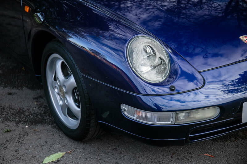 Immagine 36/41 di Porsche 911 Carrera (1995)