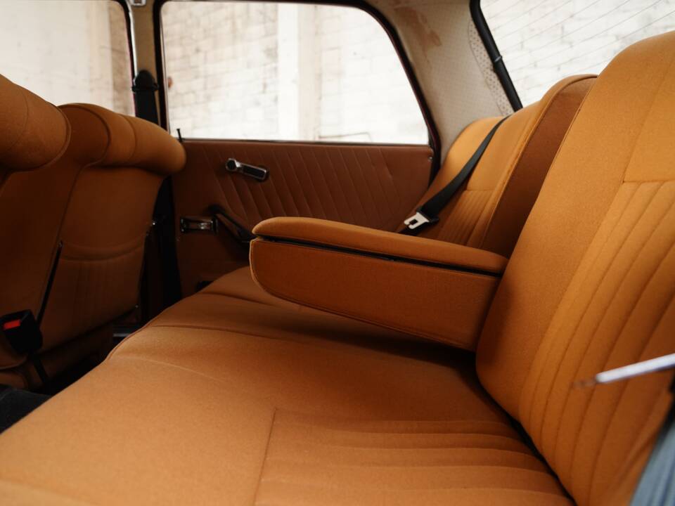 Image 30/83 of Alfa Romeo 1750 Berlina (1970)