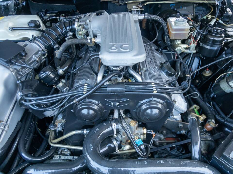 Imagen 39/50 de Alfa Romeo RZ (1994)