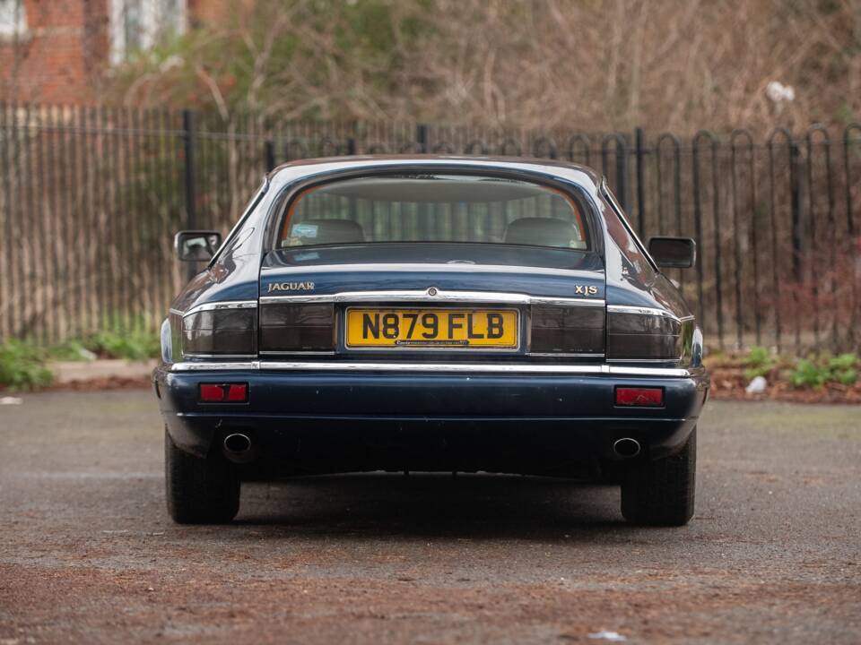 Image 17/50 de Jaguar XJS 4.0 Celebration (1995)
