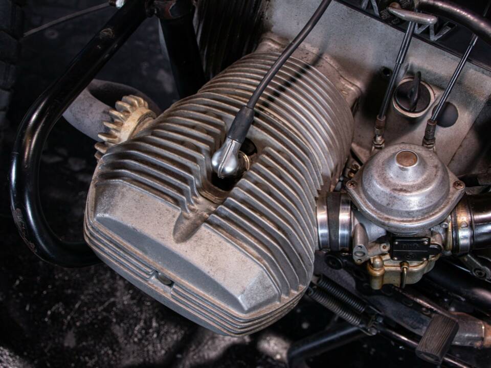 Image 32/50 of BMW R 80 GS (1988)
