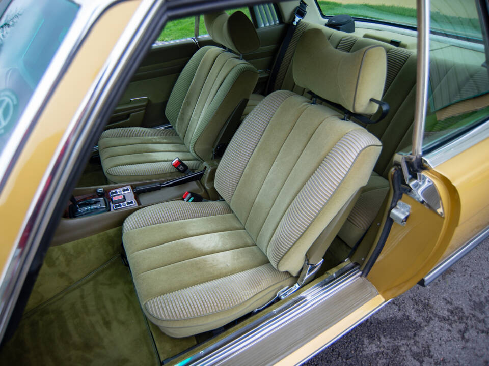 Image 13/30 of Mercedes-Benz 450 SLC (1978)