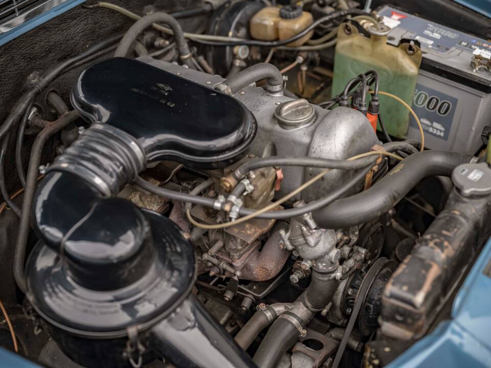 Image 4/10 de Mercedes-Benz 200 (1966)