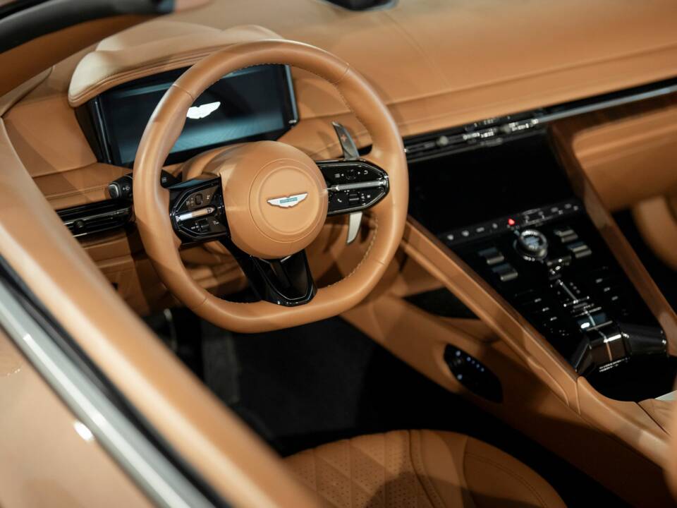 Bild 17/51 von Aston Martin DB12 Volante (2024)