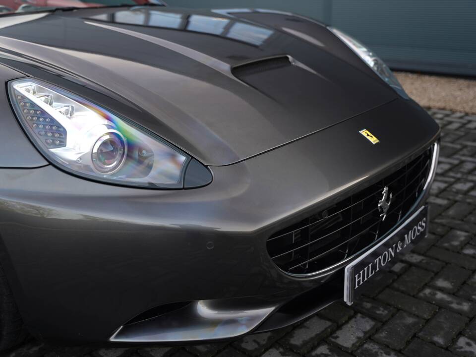 Image 27/50 of Ferrari California (2009)