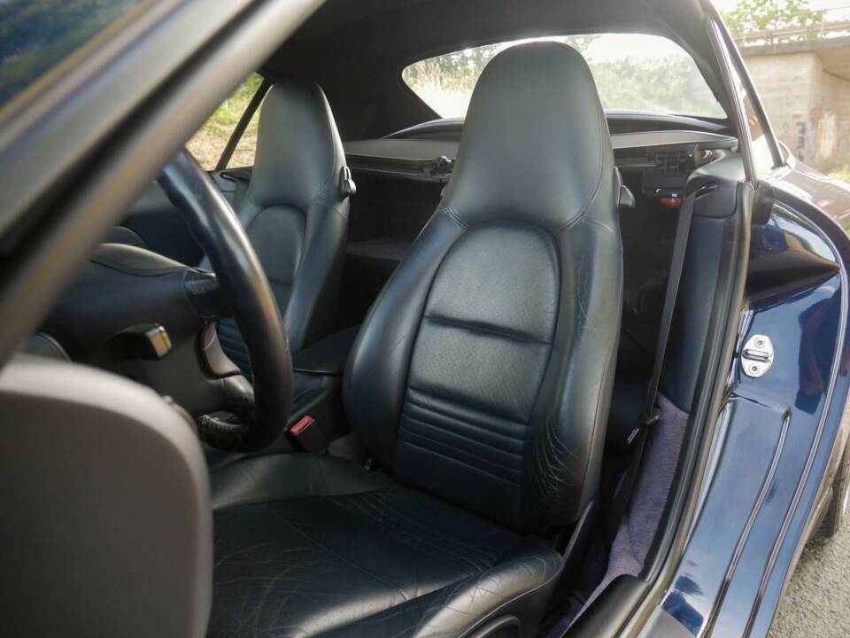 Bild 32/46 von Porsche 911 Carrera 4S (1900)