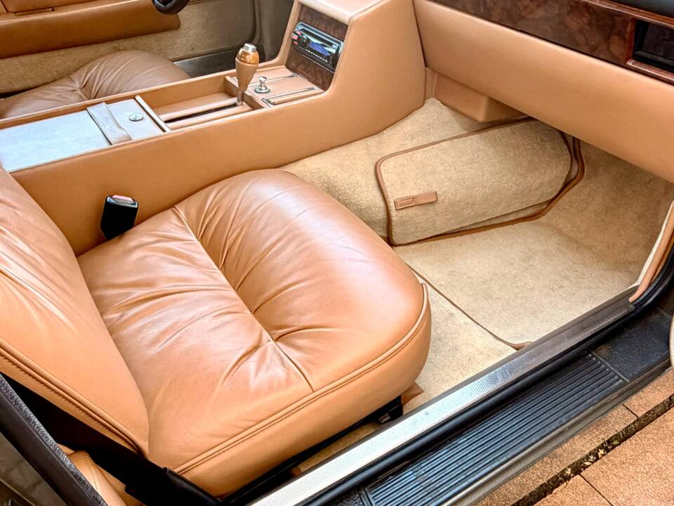 Image 10/18 of Aston Martin Lagonda (1982)