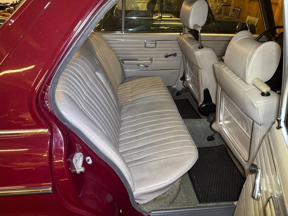 Bild 14/29 von BMW 2500 (1977)