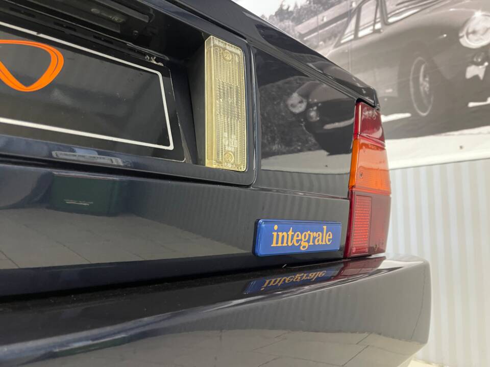 Bild 11/22 von Lancia Delta HF Integrale 16V (1991)