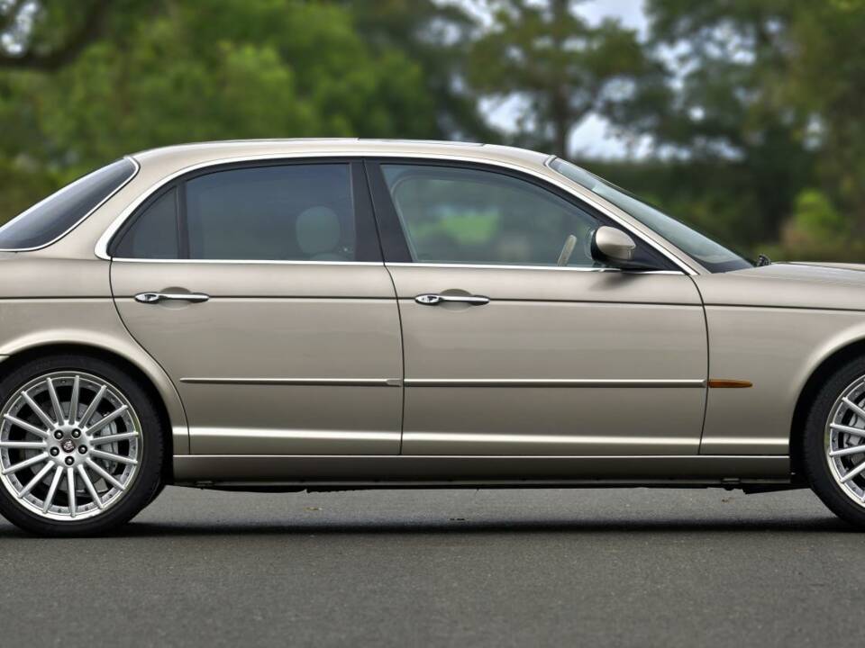 Afbeelding 6/50 van Jaguar XJ 8 4.2 (2003)