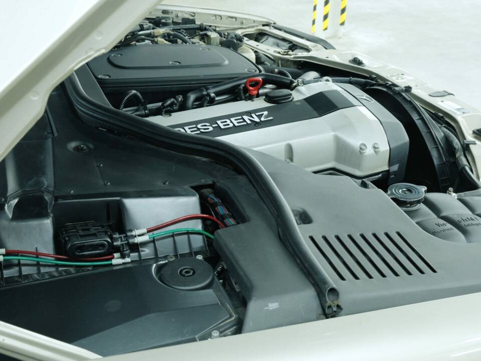 Bild 12/50 von Mercedes-Benz 300 SE (1992)