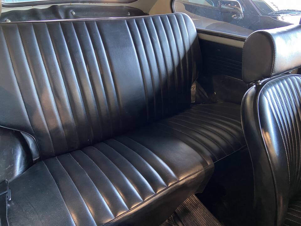 Image 14/26 of SEAT 600 D (1969)
