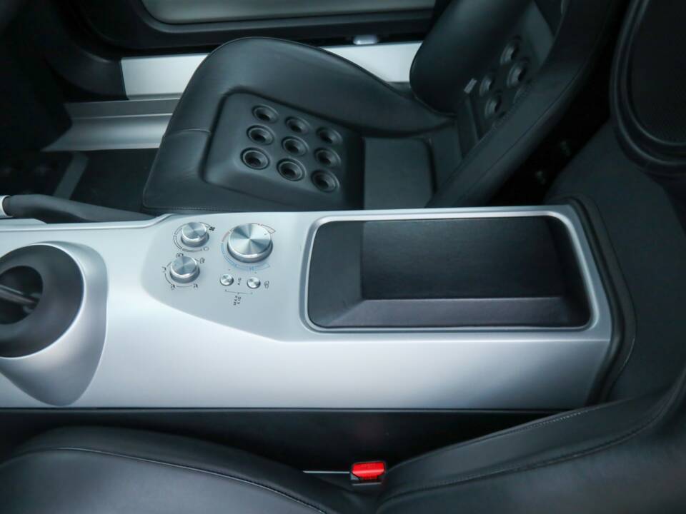 Bild 50/50 von Ford GT (2006)