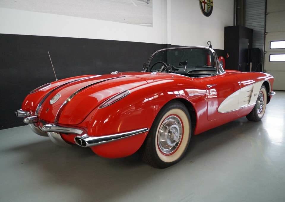 Image 36/50 of Chevrolet Corvette (1958)