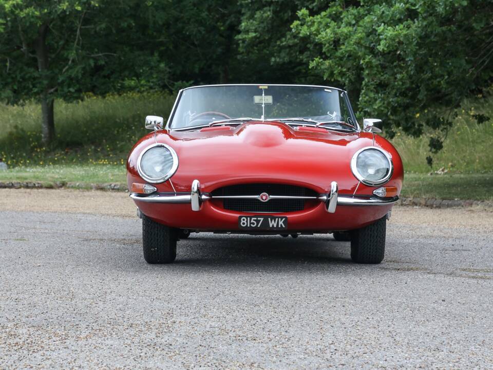 Image 9/41 de Jaguar E-Type 3.8 (1964)