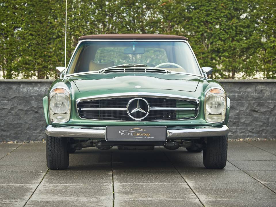 Image 10/50 of Mercedes-Benz 280 SL (1968)