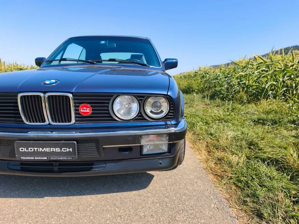 Afbeelding 21/26 van BMW 325i (1989)