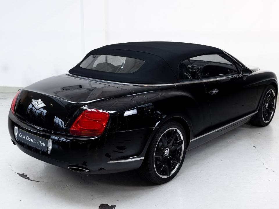 Image 6/43 de Bentley Continental GTC (2007)