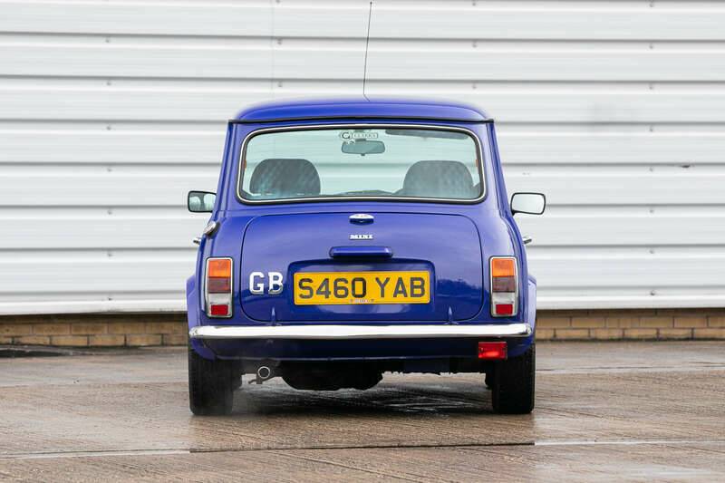 Image 7/34 of Rover Mini "Paul Smith" (1999)
