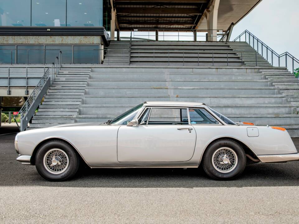 Immagine 9/26 di Facel Vega Facel II (1962)