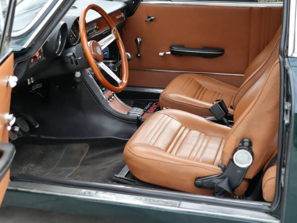 Image 4/50 of Alfa Romeo 1750 GT Veloce (1971)