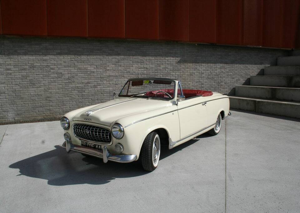 Image 1/8 de Peugeot 403 C (1960)