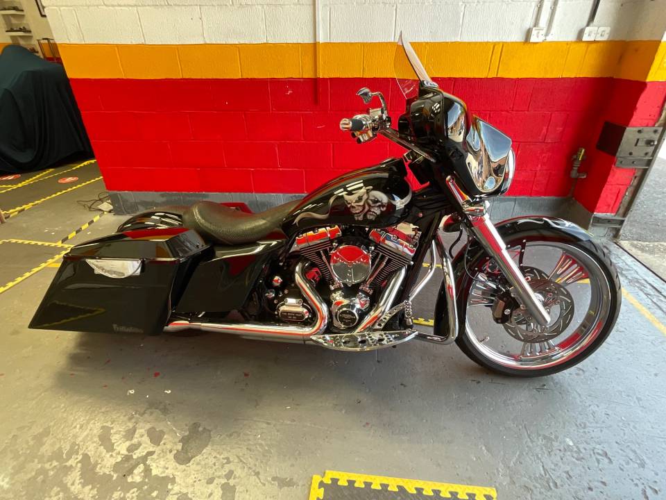 Image 6/25 de Harley-Davidson DUMMY (2010)