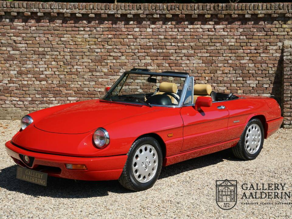 Immagine 18/50 di Alfa Romeo 2.0 Spider (1991)