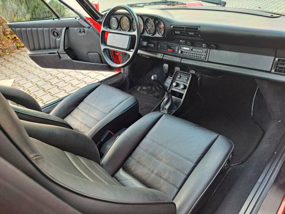 Bild 16/31 von Porsche 911 Carrera 3.2 (WTL) (1987)