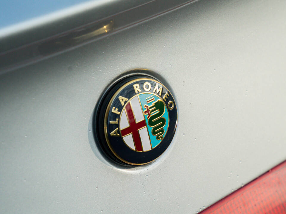 Immagine 18/46 di Alfa Romeo GTV 2.0 JTS (2003)